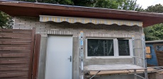 Verwandlung der Gartenhüttenfassade